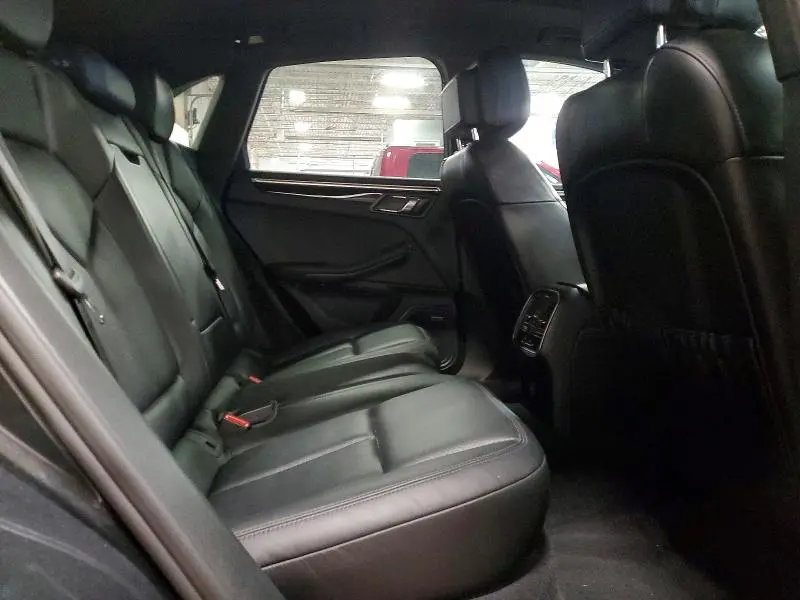 2018 PORSCHE MACAN S  