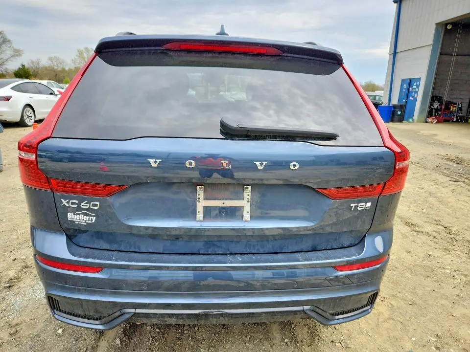 2025 VOLVO XC60 PLUS  