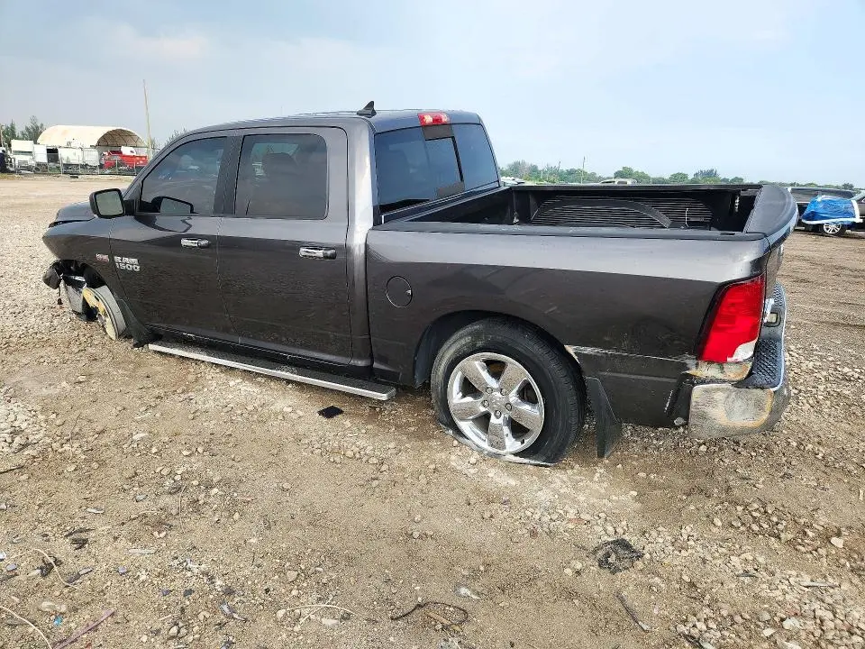 2018 RAM 1500 SLT  