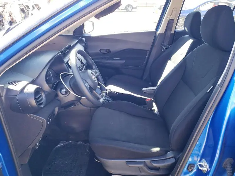 2024 NISSAN KICKS S  