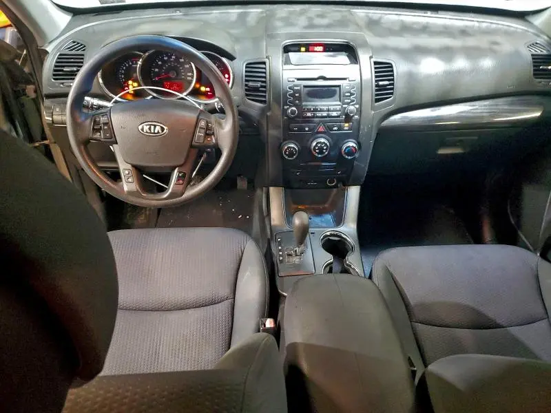 2011 KIA SORENTO BASE  