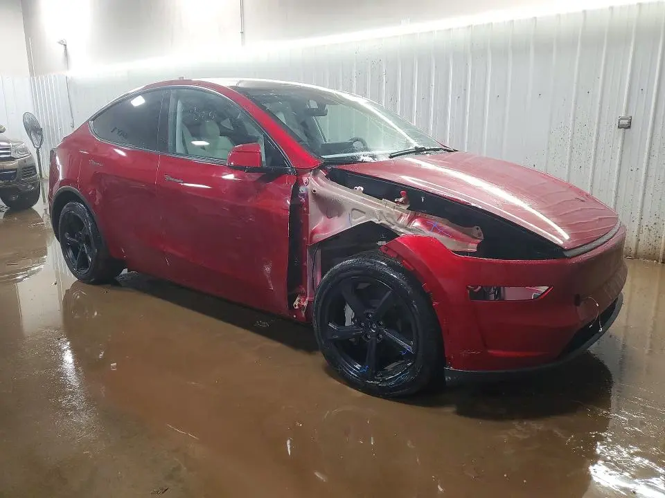 2026 TESLA MODEL Y   