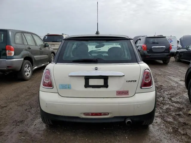 2012 MINI COOPER   