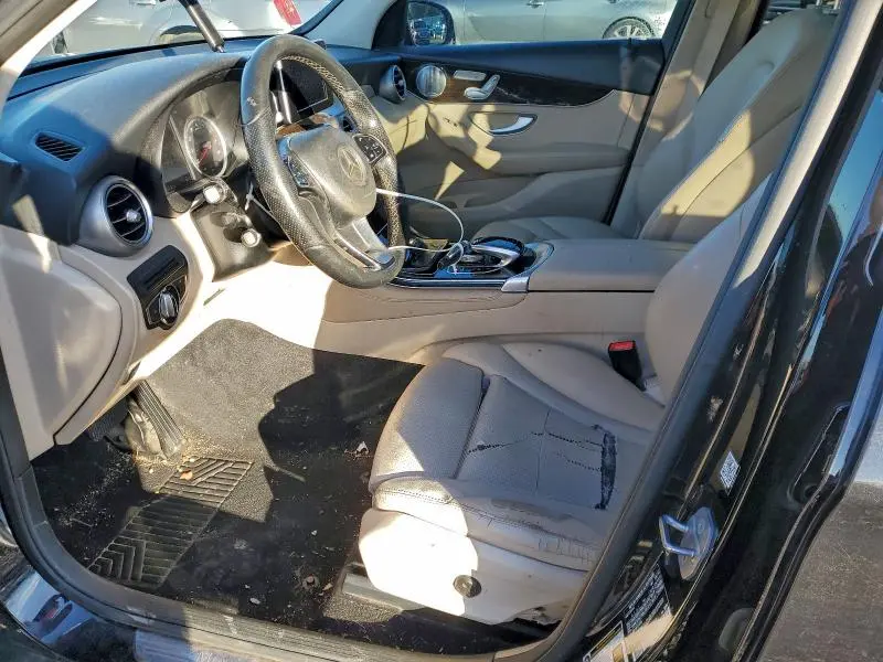 2016 MERCEDES-BENZ GLC 300  