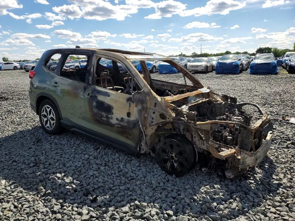 2021 SUBARU FORESTER PREMIUM  