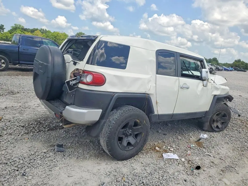 2013 TOYOTA FJ CRUISER BASE  