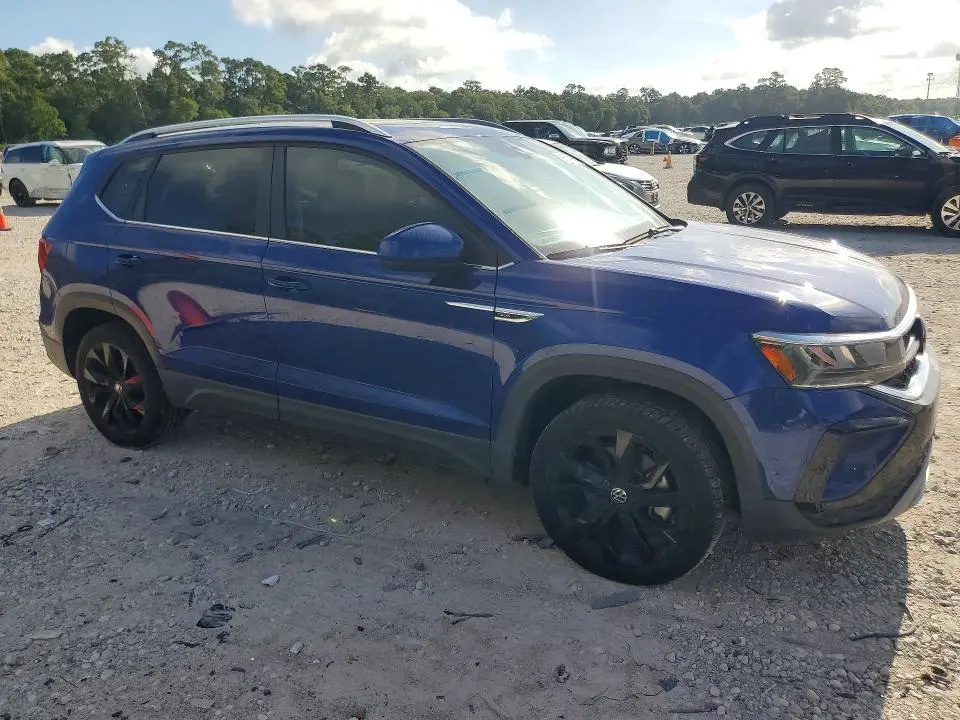 2024 VOLKSWAGEN TAOS SE  