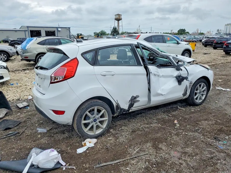 2017 FORD FIESTA SE  