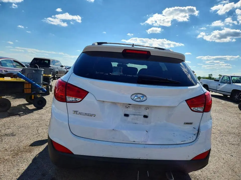 2014 HYUNDAI TUCSON SE  