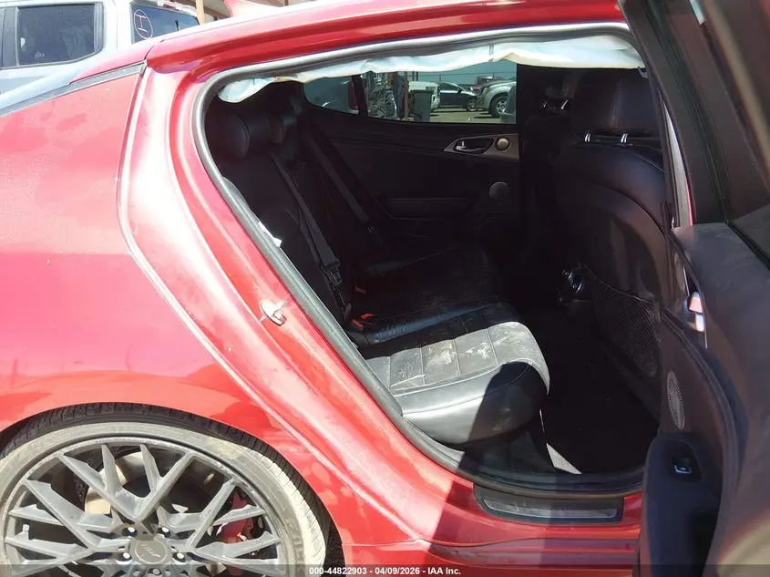 2018 KIA STINGER GT2