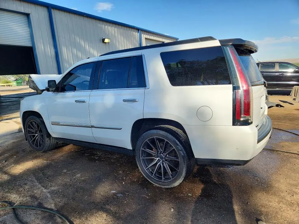 2017 CADILLAC ESCALADE PLATINUM  