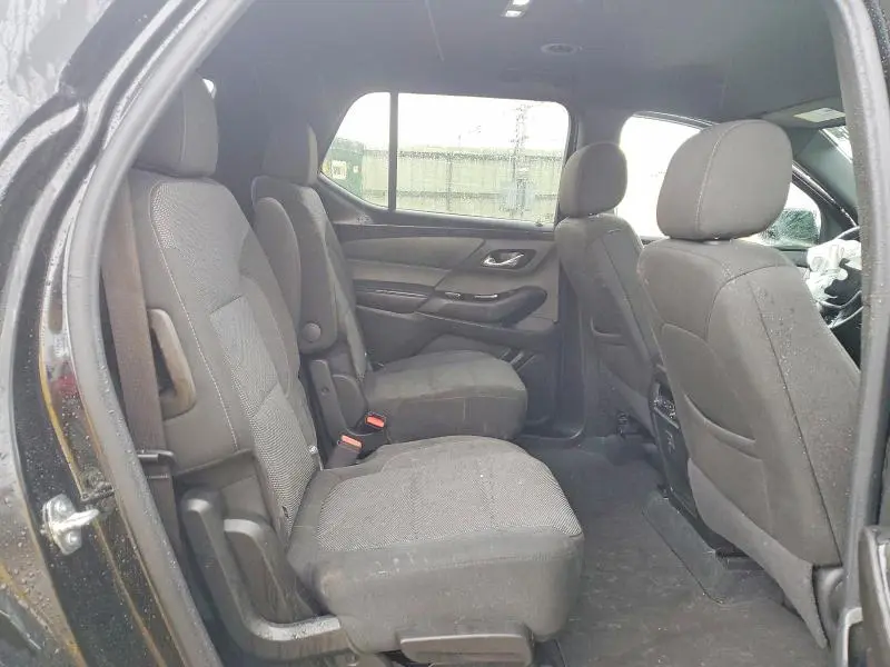 2023 CHEVROLET TRAVERSE LT  