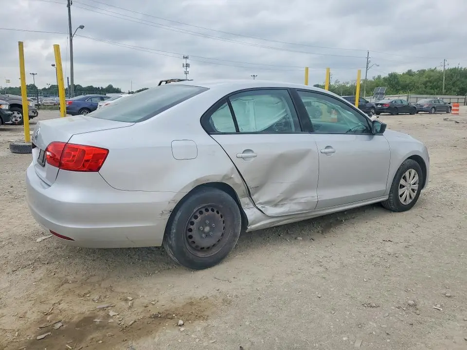 2013 VOLKSWAGEN JETTA BASE  