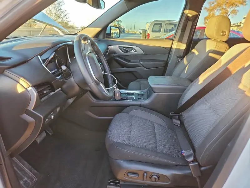 2023 CHEVROLET TRAVERSE LT  