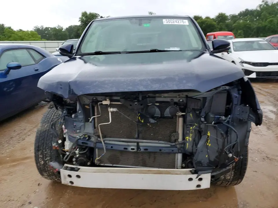 2017 TOYOTA 4 RUNNER   