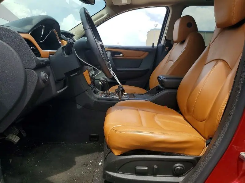 2013 CHEVROLET TRAVERSE LT  