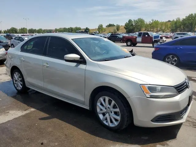 2011 VOLKSWAGEN JETTA SE  