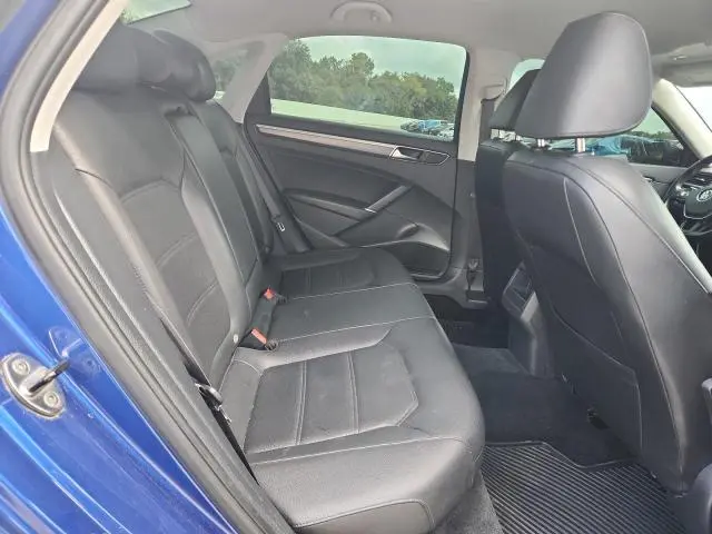 2017 VOLKSWAGEN PASSAT R-LINE  