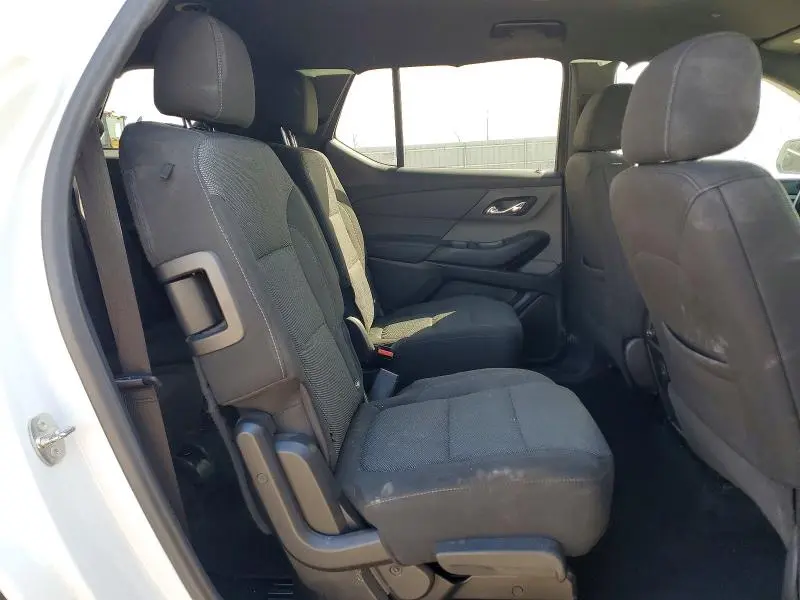 2023 CHEVROLET TRAVERSE LT  