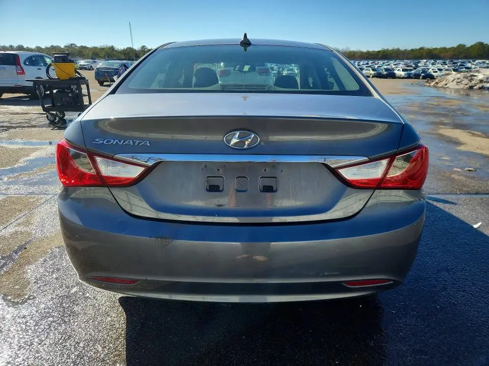 2012 HYUNDAI SONATA GLS  