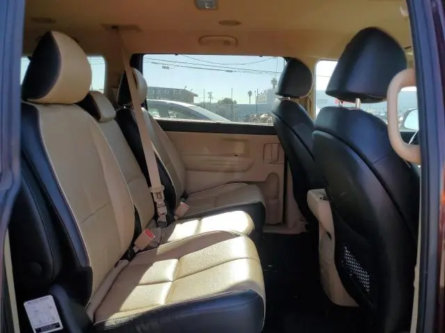 2018 KIA SEDONA LX  