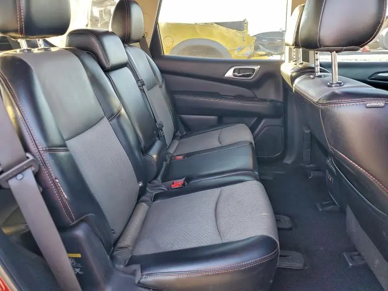 2020 NISSAN PATHFINDER SV  