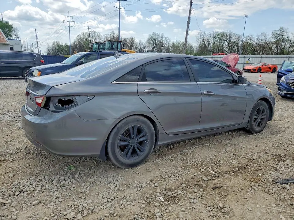 2013 HYUNDAI SONATA GLS  