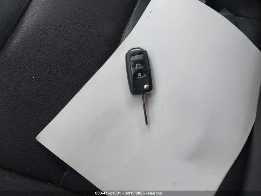 2013 VOLKSWAGEN JETTA SPORTWAGEN 2.5L SE