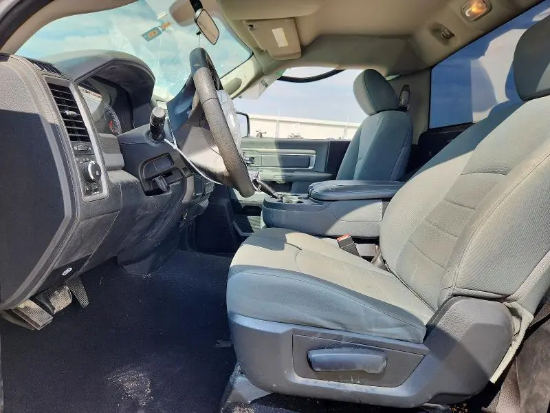 2013 RAM 1500 ST  