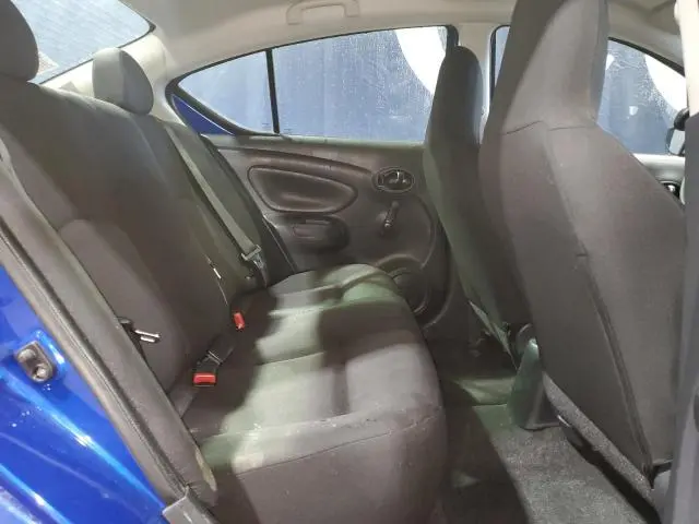 2016 NISSAN VERSA S  