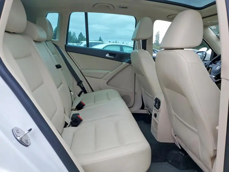 2012 VOLKSWAGEN TIGUAN S  