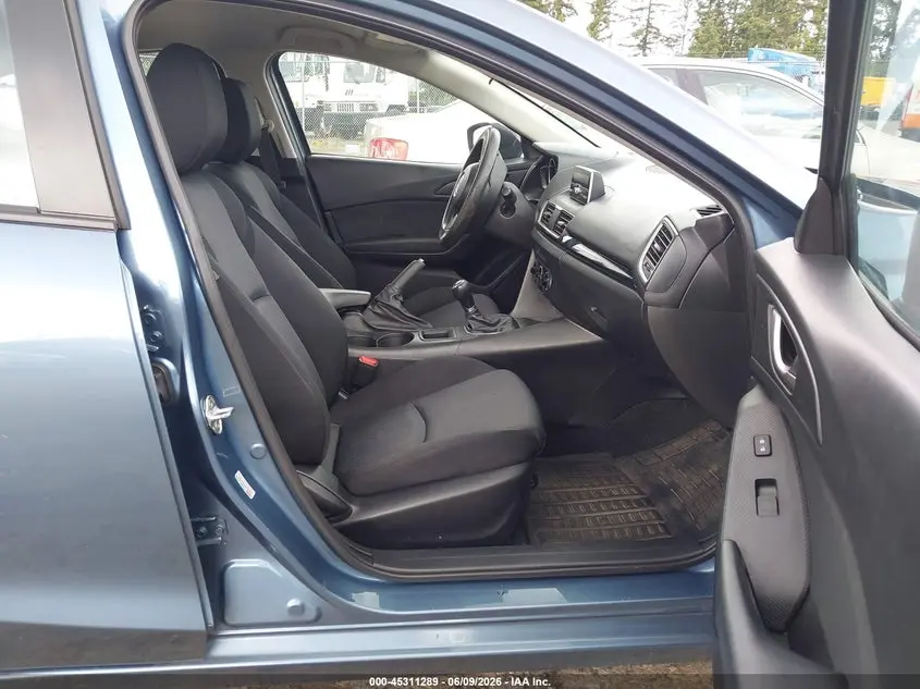 2015 MAZDA MAZDA3 I SV