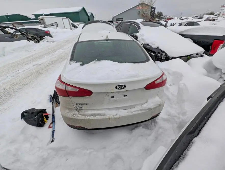 2015 KIA FORTE LX  