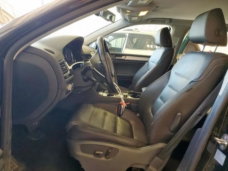 2013 VOLKSWAGEN TOUAREG V6 TDI  