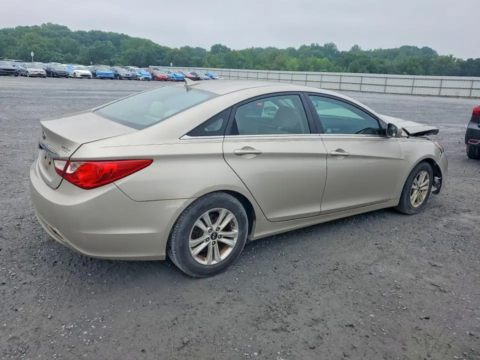 2011 HYUNDAI SONATA GLS  