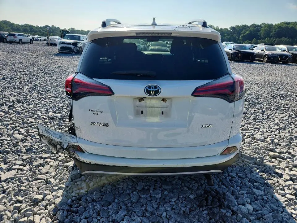 2018 TOYOTA RAV4 XLE  