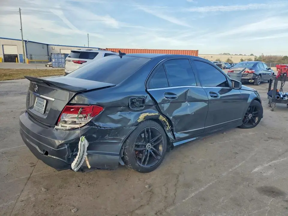 2013 MERCEDES-BENZ C 250  