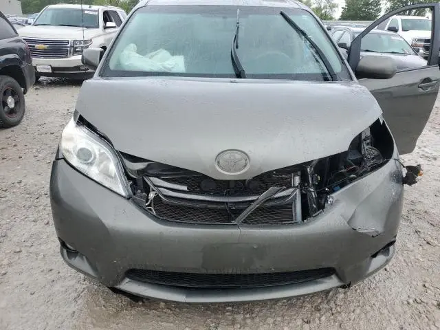 2012 TOYOTA SIENNA XLE  