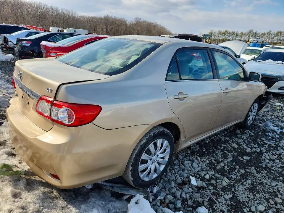2013 TOYOTA COROLLA LE  