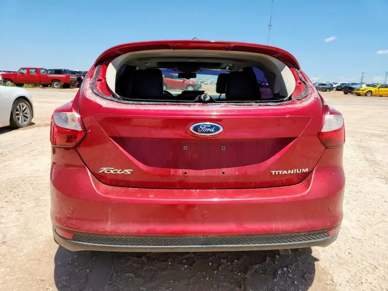 2012 FORD FOCUS TITANIUM  