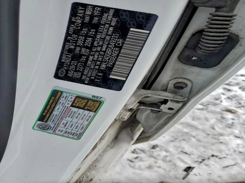 2024 HYUNDAI ELANTRA SEL  