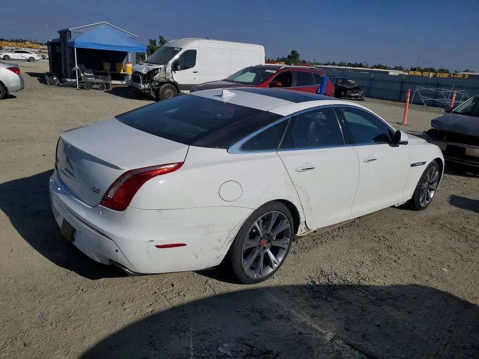 2015 JAGUAR XJ   