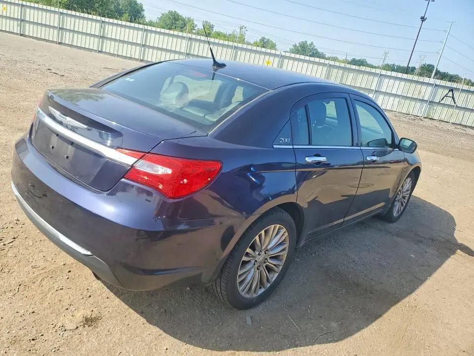 2011 CHRYSLER 200 LIMITED  