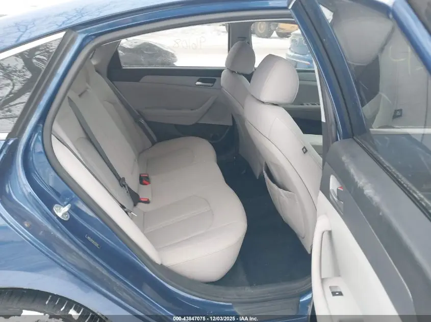 2019 HYUNDAI SONATA SE