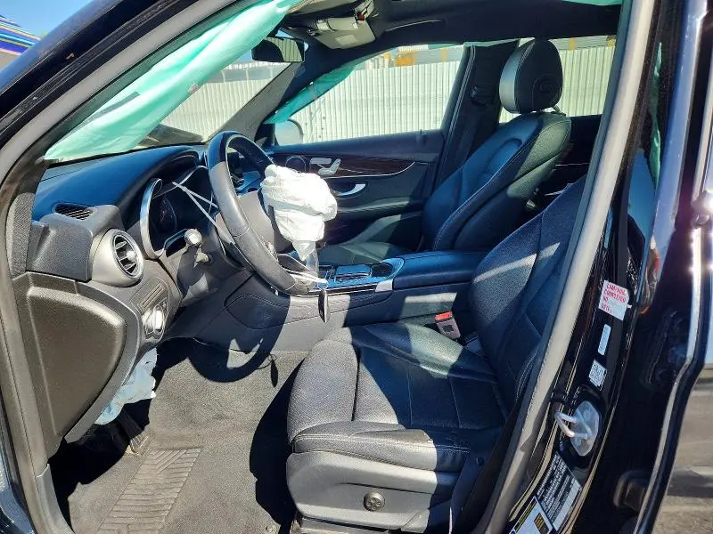 2020 MERCEDES-BENZ GLC 300  