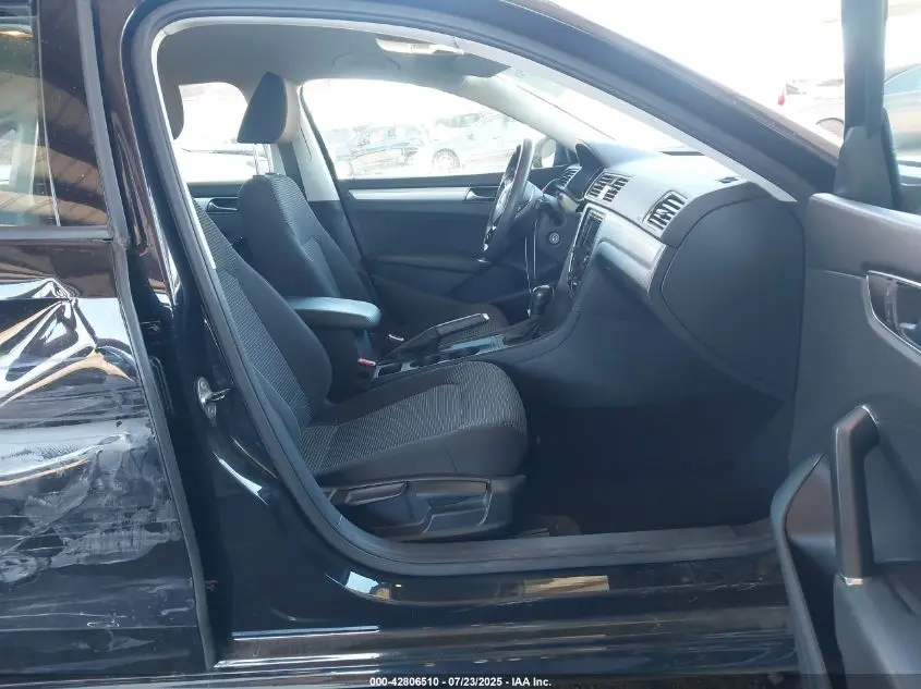 2018 VOLKSWAGEN PASSAT 2.0T R-LINE/2.0T S
