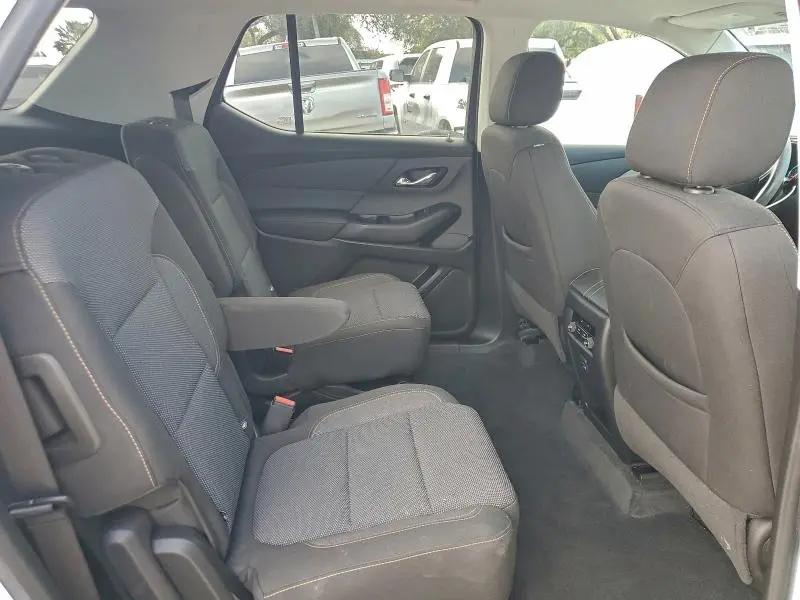 2020 CHEVROLET TRAVERSE LT  