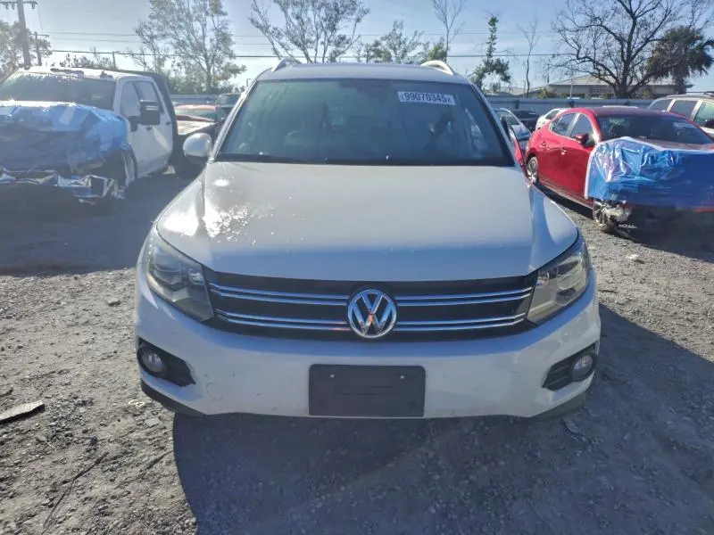 2016 VOLKSWAGEN TIGUAN S  