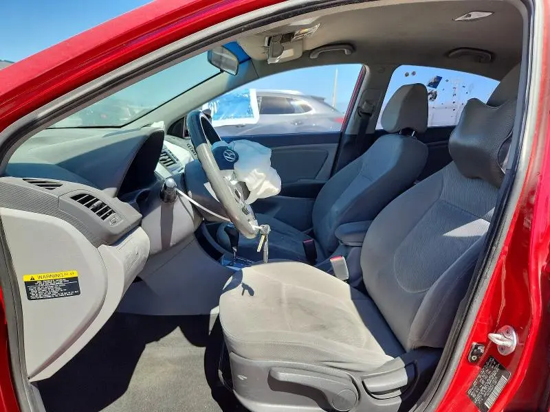 2012 HYUNDAI ACCENT GLS  