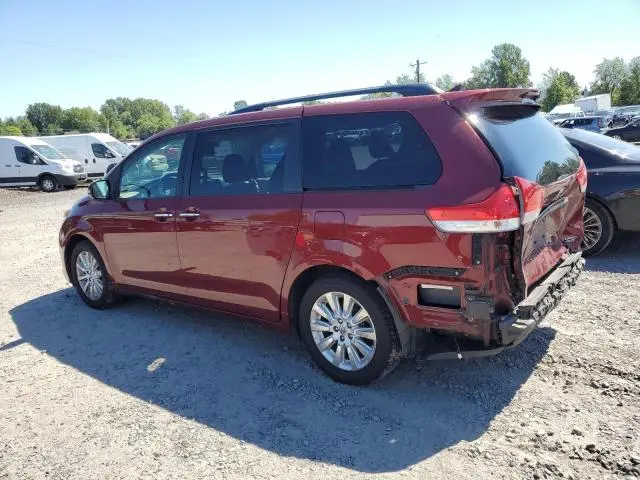 2014 TOYOTA SIENNA XLE  